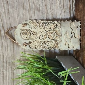 Clay Floral/Bird Pocket Wall Planter